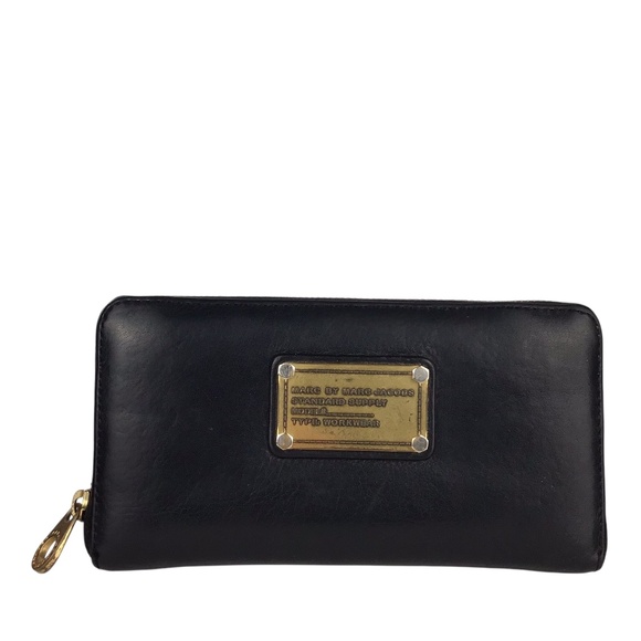 Marc By Marc Jacobs Wallet - Picture 2 of 16